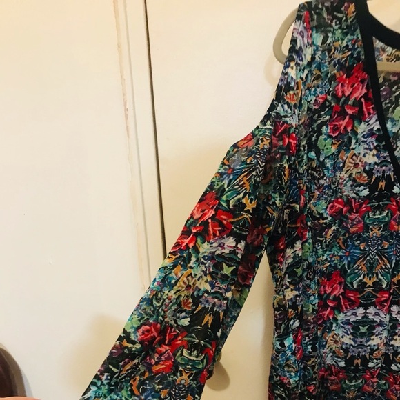 💸💄Cold shoulder Top - Picture 6 of 7